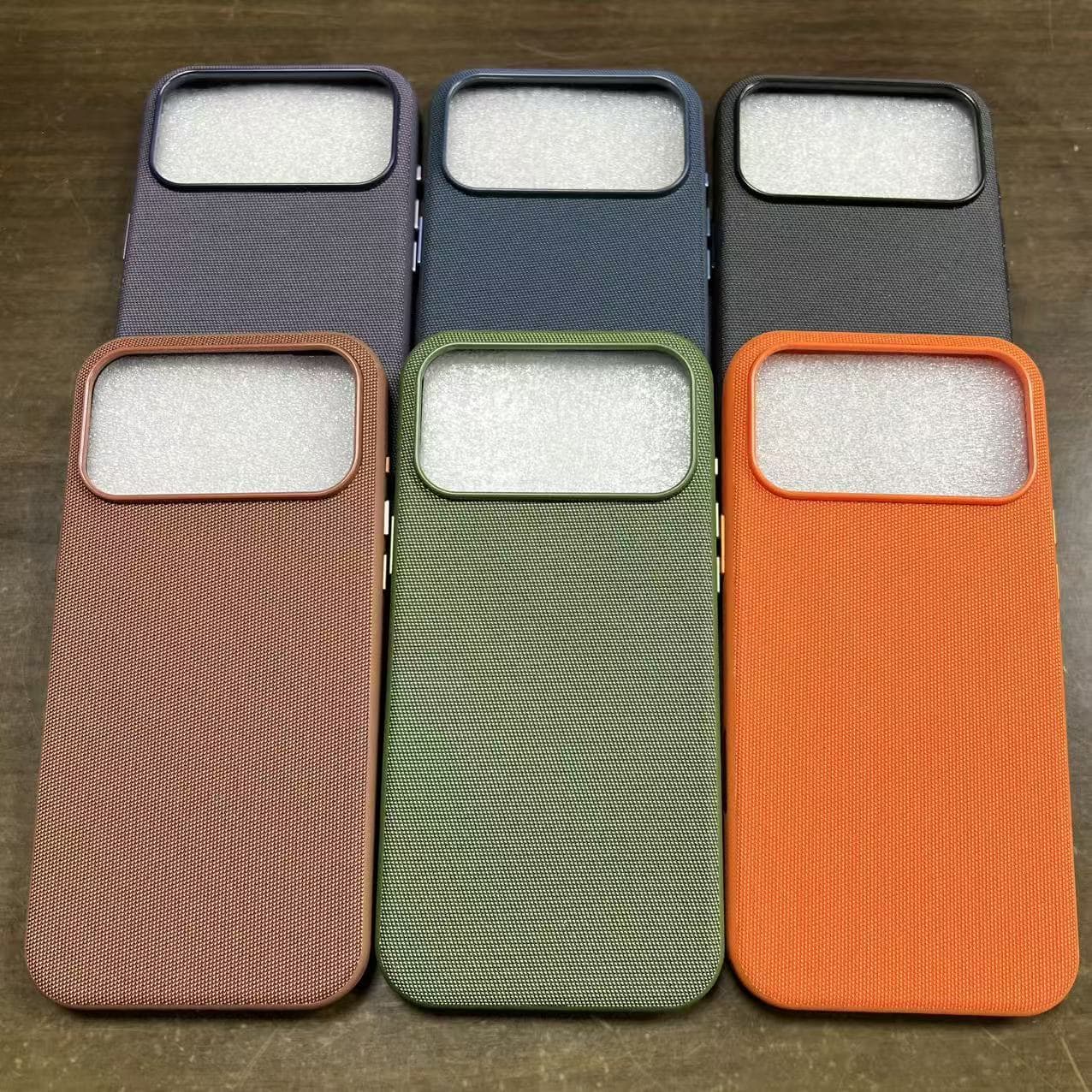 Compatible with iPhone 17 tech fabric woven pattern, official magnetic animation lanyard, full-coverage shockproof phone case