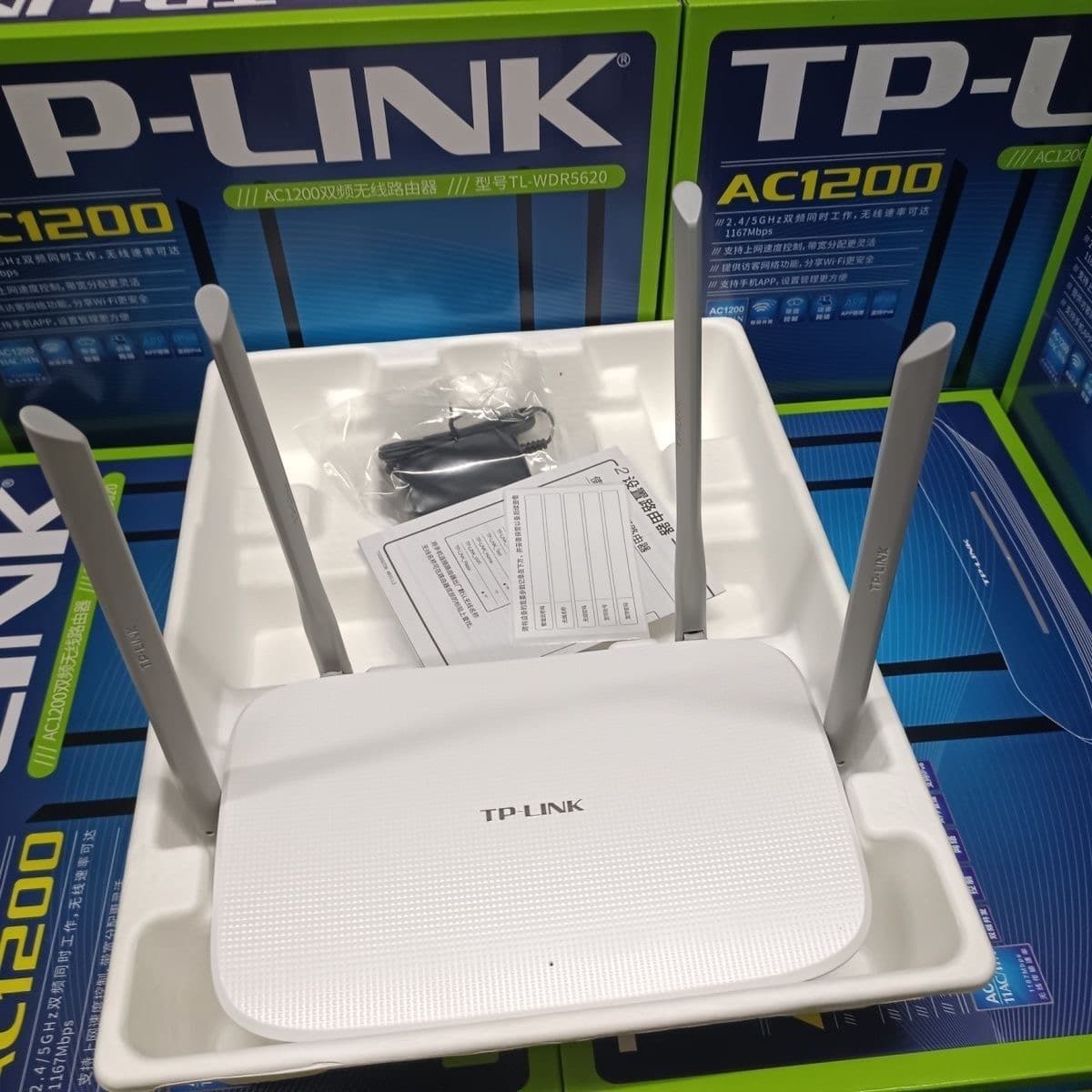 TP-Link TL-WDR5620 AC1200 Dual-Band Wireless Router with 4 Antennas, Smart 5G, Stable High-Speed Coverage