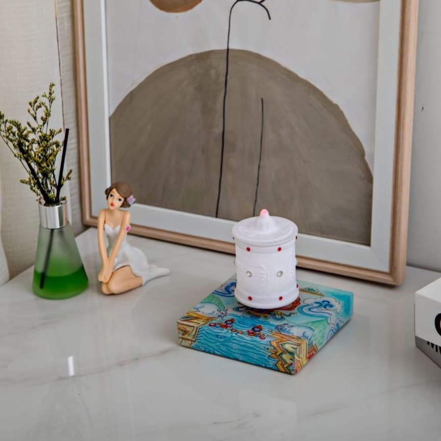 Magnetic levitation prayer wheel, luminous prayer wheel, Tibetan electric desktop ornament, dropshipping source.