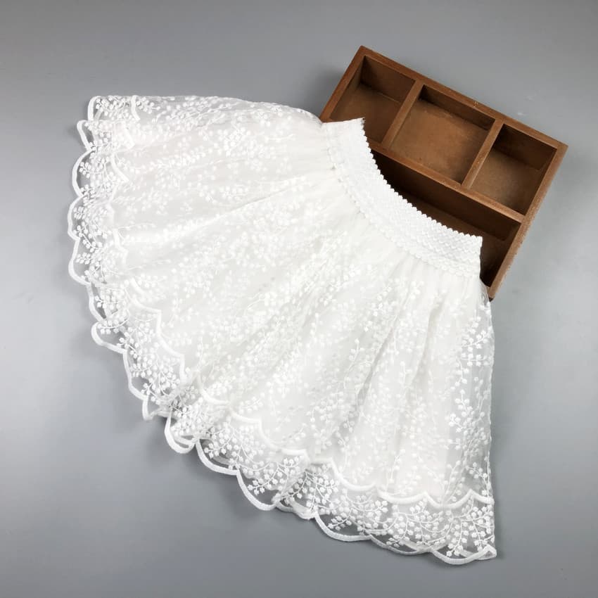 Girls Lace Puffy Short Skirt Children's Fashion Versatile Half-length Bouncy Skirts Spring Autumn Seasonal Cotton Lined Skirts