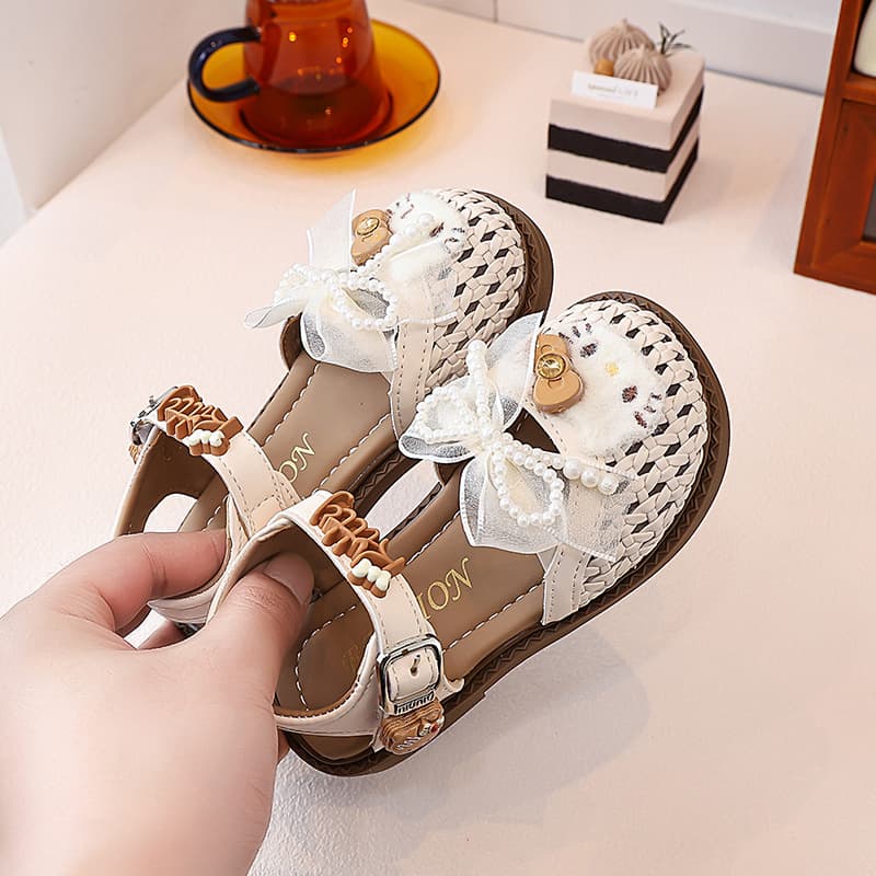Girls Hollow Sandals 2026 Summer New Children Fashion Closed Toe Soft Sole Comfortable Bow KT Princess Shoes