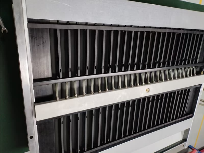 Honeycomb Energy battery intelligent pressure regulation trays, battery restraint tray airbags.