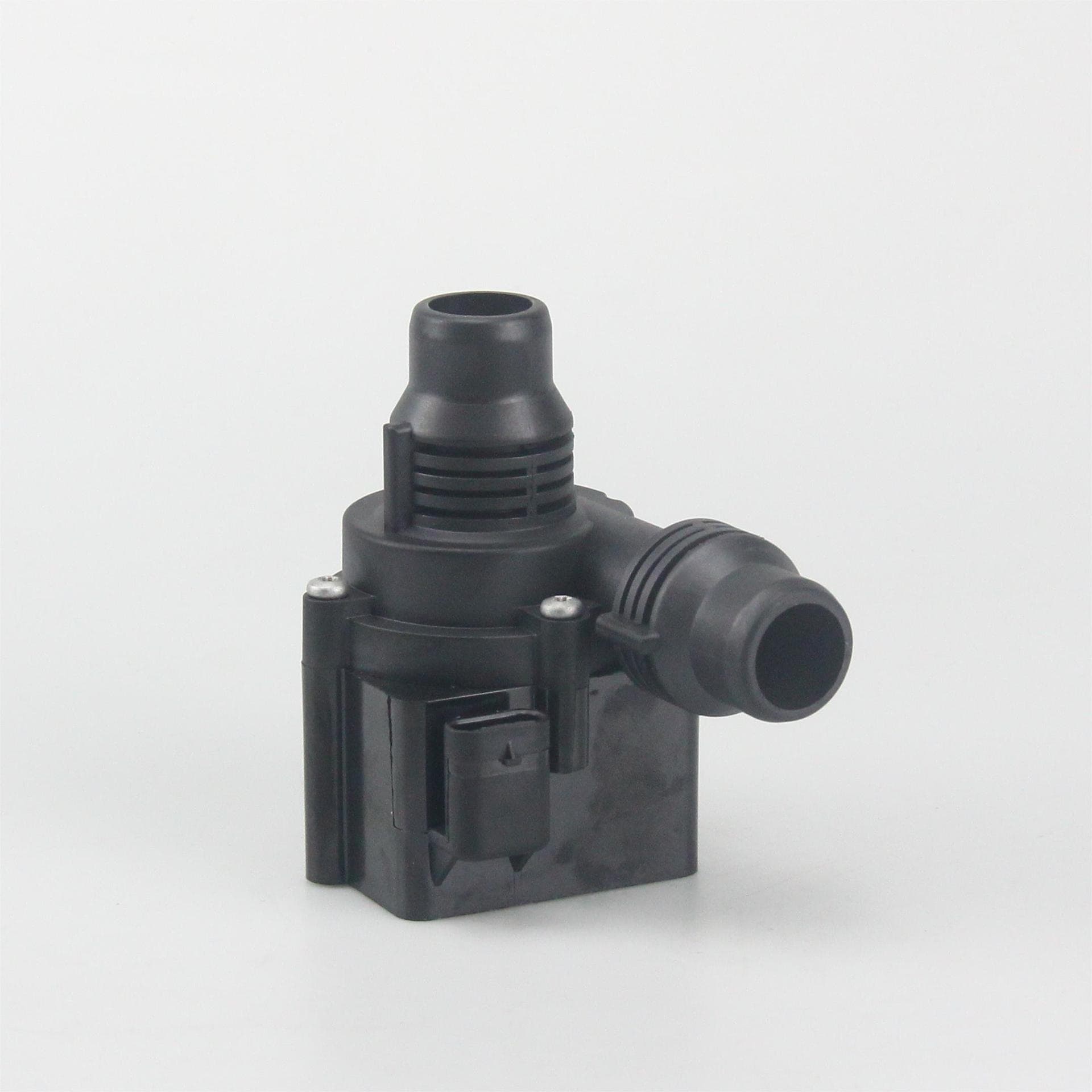 Electronic automotive water pump LR094347 for Jaguar models.