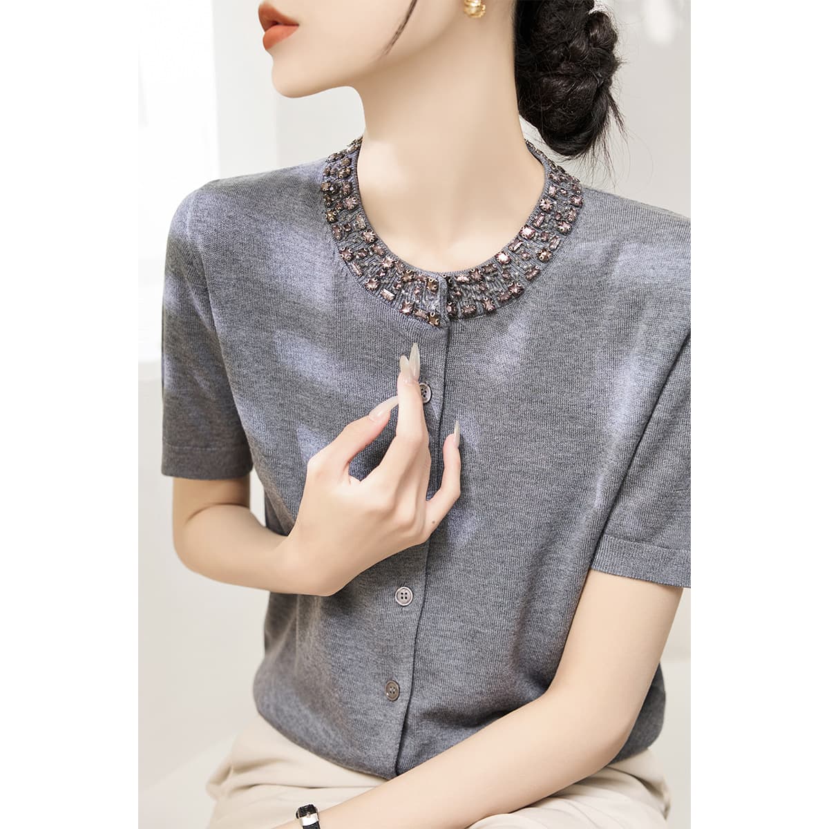 2025 New Summer Women's Heavy Industry Diamond Design Loose Short-Sleeve Knitted Cardigan Round Neck Thin T-Shirt Top