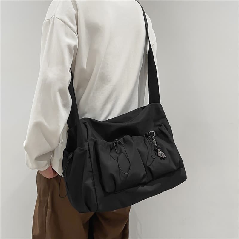 Trendy brand Japanese workwear style crossbody bag for men ins solid color versatile large capacity casual simple one-shoulder messenger bag for women