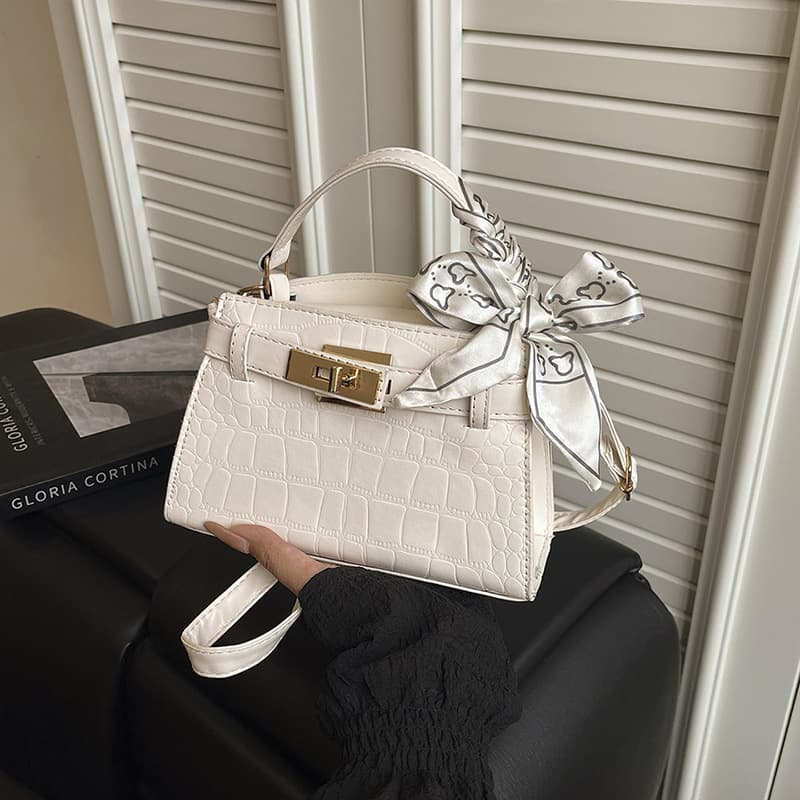 Premium Niche Handbag for Women 2025 New Summer Style Minimalist Shoulder Crossbody Bag Versatile Commuter Kelly Bag