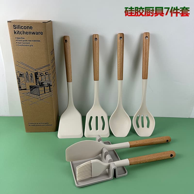 Non-Stick Spatula Beech Wood Handle Food-Grade Silicone Spatula Kitchen Utensil Set Kitchen Supplies Scraper Brush Baking Tool