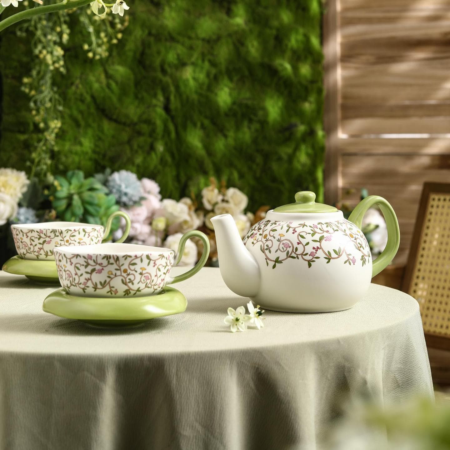 Wholesale rattan tableware set for home living room and office hospitality ceramic water cup housewarming gift cup set