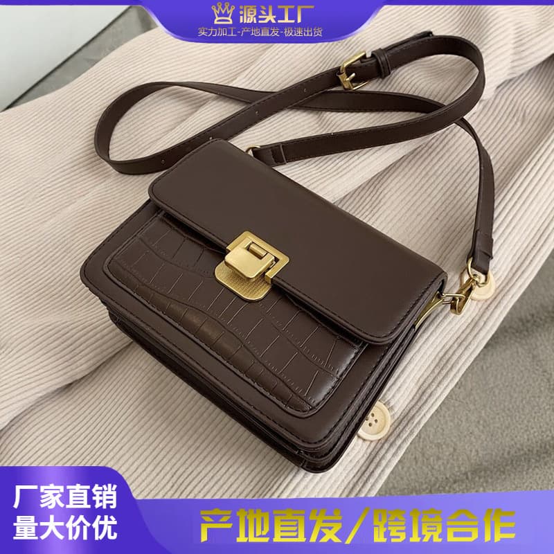 Bags 2026 New Women's Niche Shoulder Bag Retro Fashion Versatile Crossbody Bag Light Luxury Light Luxury Style