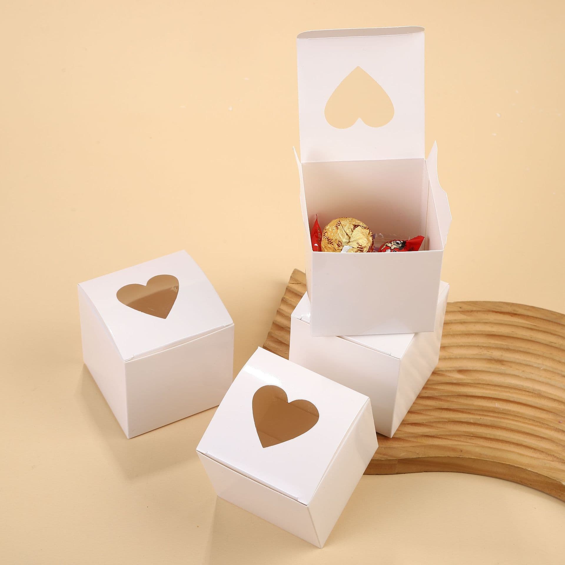 Cupcake packaging box packaging box white carmuffin box cake box cross-border spot peach heart white wedding candy box