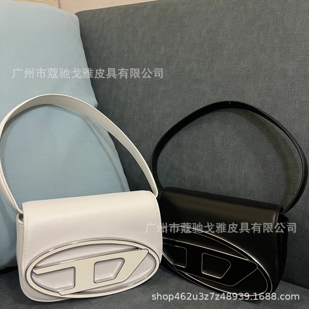 2026 new armpit diese jingle bag single shoulder crossbody bag light luxury hot girl handbag high-looking small square bag