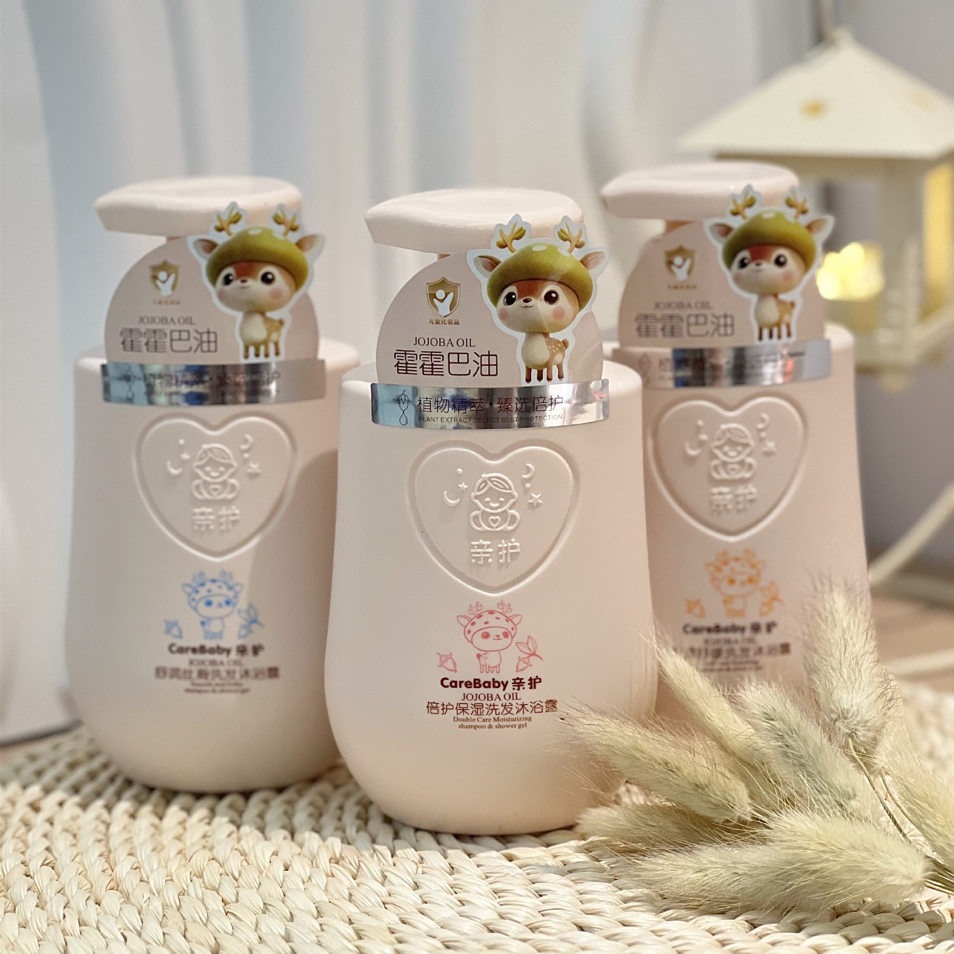 Qinhu Jojoba Oil Baby Moisturizing Bubble Shampoo and Body Wash 2-in-1 for Infants and Children