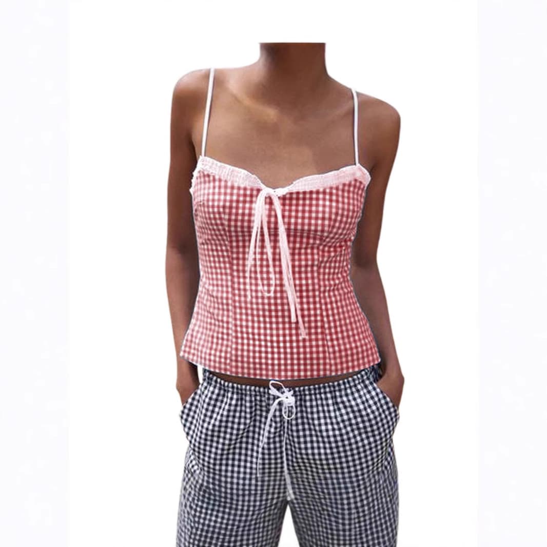 French-style sweet and chic cami top, waist-cinching slimming fit for a trendy look