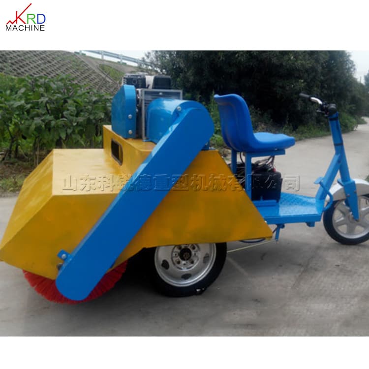 Ride-on scarifier and sand filler combo, artificial turf sand infill machine, three-wheel electric sanding and scarifying machine.