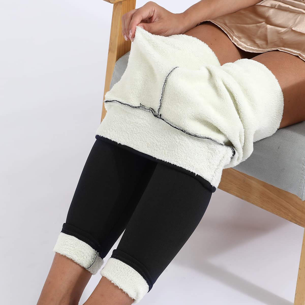 AliExpress Hot-Selling Ready Stock Plus Size Fleece-Lined Can Be Worn Out Slim Thermal Autumn/Winter Lamb Fleece Thickened Elastic Leggings