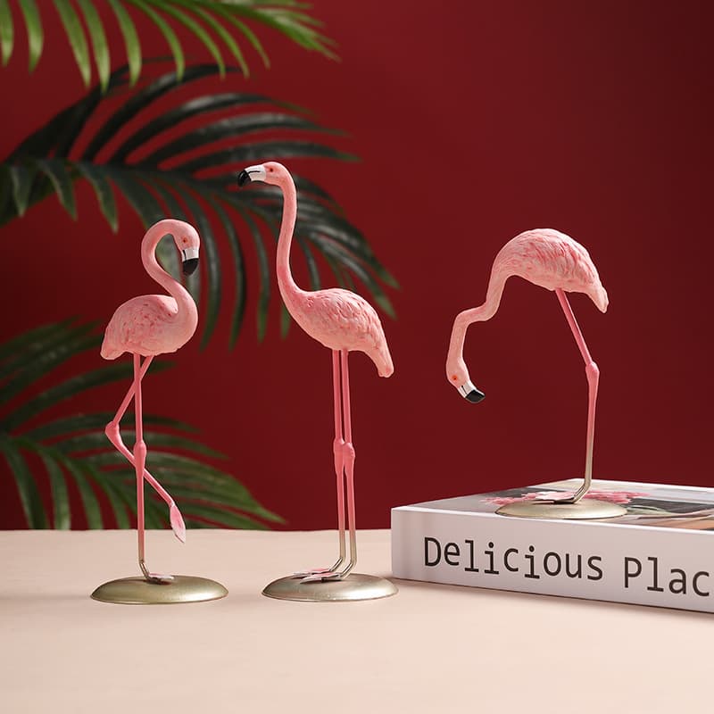 Light luxury INS Wind Flamingo desktop furnishings pink home store decorations pose props resin crafts