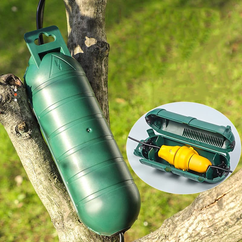 Outdoor rainproof waterproof socket junction box, high-strength safety type one-in-one-out plastic cable junction box