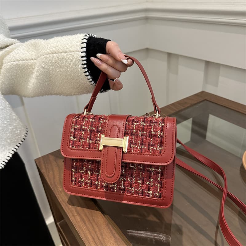 French style personalized trendy texture handbag 2024 new trendy fashion shoulder bag literary elegant crossbody small square bag
