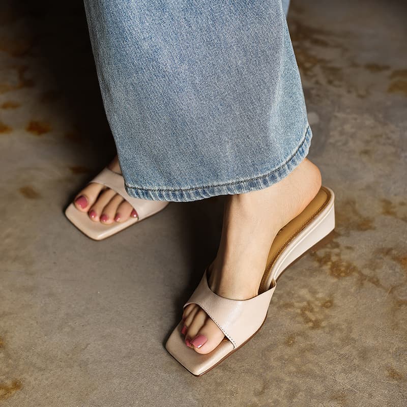 One-Second Outing Comfortable Wedge Cowhide Outdoor Slippers 2026 Mid-Heel Square-Toe Open-Toe Genuine Leather Sandals 42