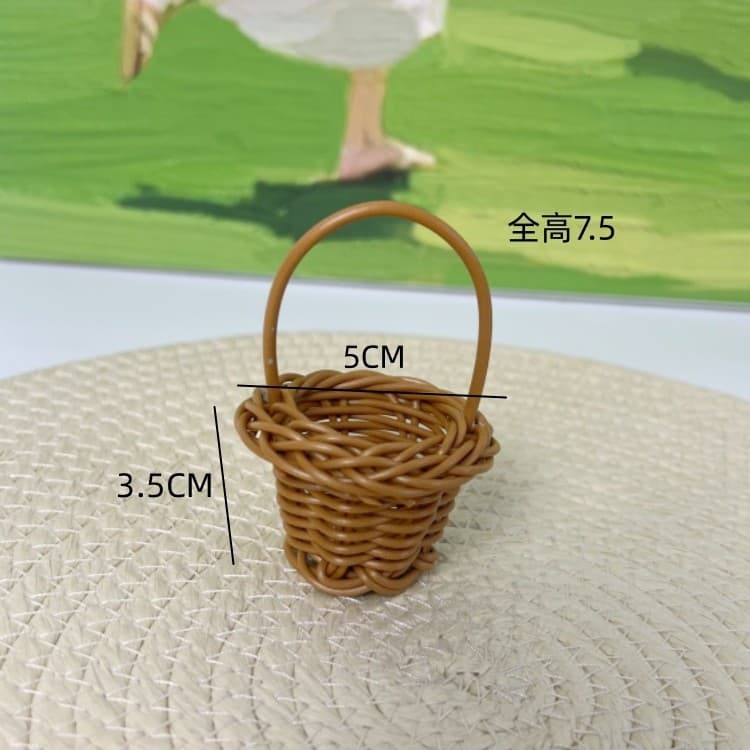 Rattan-Look Mini Basket Wall Hanging Toy Decoration Accessory Photography Prop Storage Decor