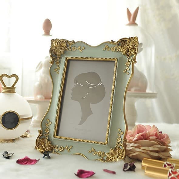 European-style Oval Resin Decorative Wall Frame for Bedroom, Sofa Set, Entryway Wall Hanging Resin Photo Frame