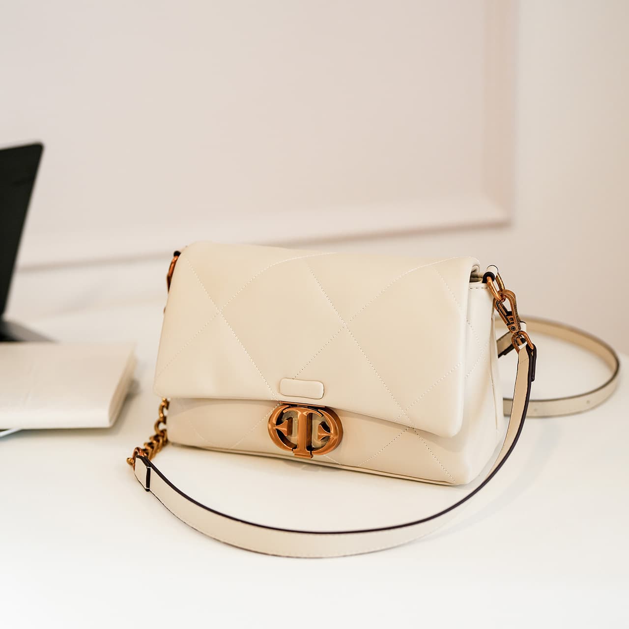 Textured Chanel-Style Underarm Chain Bag Women's New Style Fashion Shoulder Bag Casual Stitched Diamond Quilted Crossbody Bag
