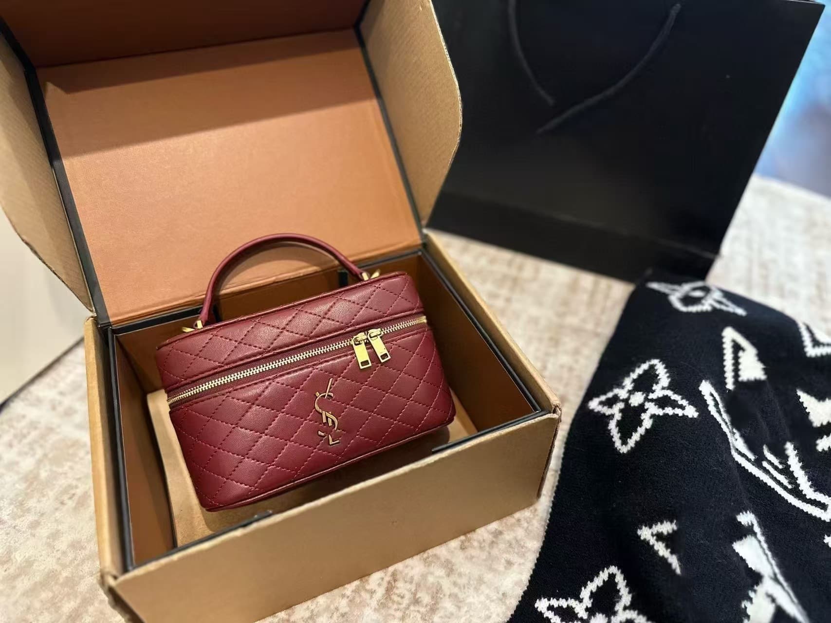New YSL French Luxury Handheld Box Bag Quilted Small Square Bag High Clutch Bag Single Shoulder Crossbody Women's Bag