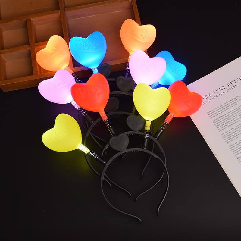 Heart-shaped Glowing Headbands with Horn Designs for Children's Toys and Night Market Wholesale