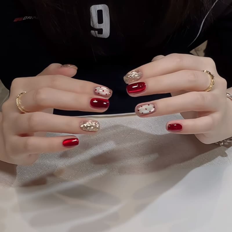 Women's Short Press-On Nails with a High-End Feel, Glitter, Polka Dots, Burgundy and Pink Color-Blocking, Wearable Nail Art Wholesale for Brides