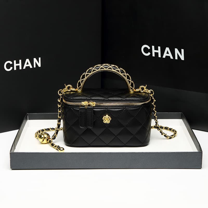 Unique Versatile Small Square Bag for Women 2026 Spring/Summer New Crossbody Bag Mini Box Bag Gold Ball Chain Bag Phone Bag