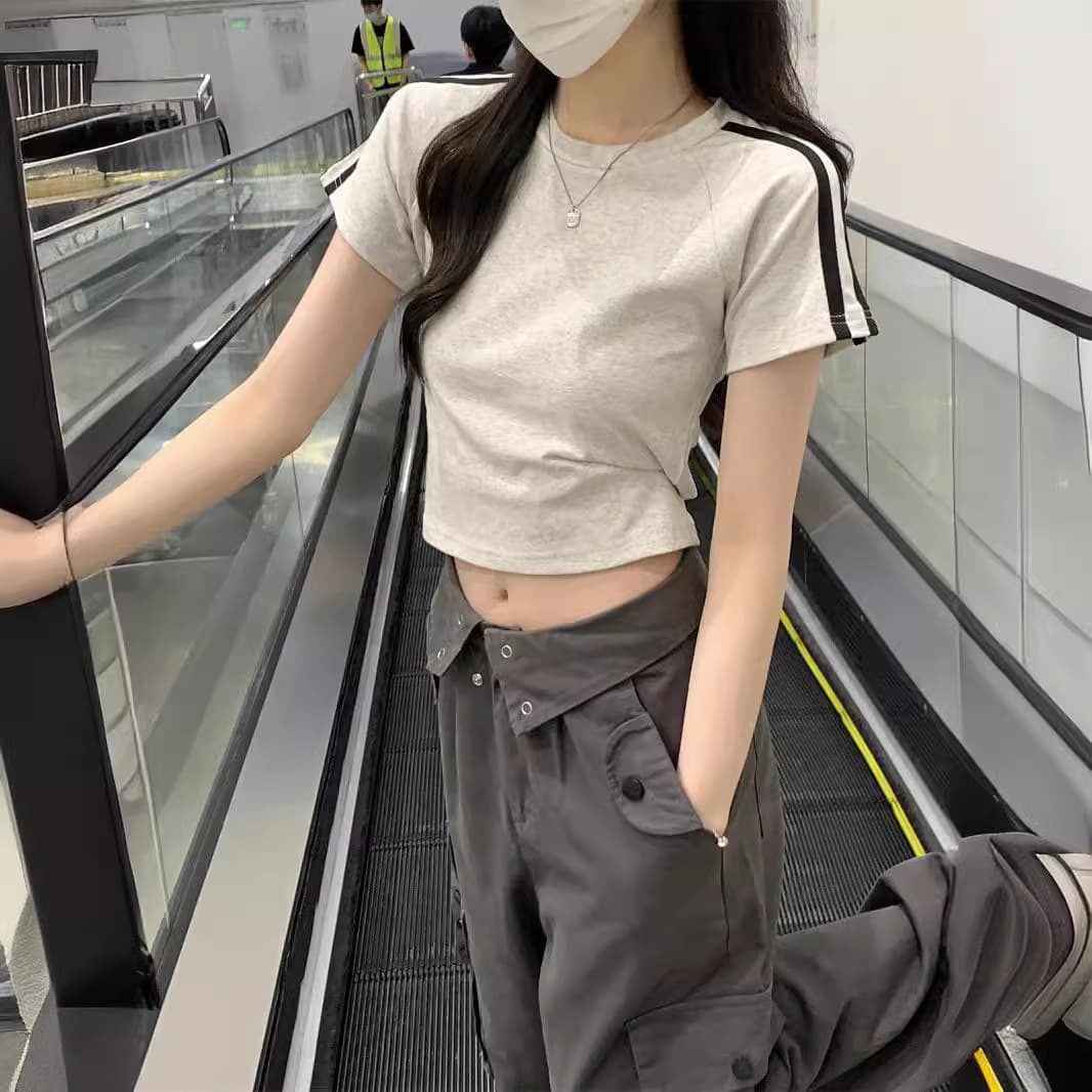 American Style 2026 Summer New Korean Version Round Neck Slim Fit Raglan Striped Slimming Versatile Short-Sleeve T-Shirt Women's Top