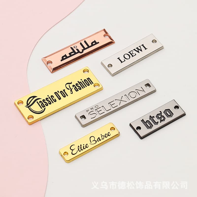 Metal letter label, embossed hand-stitched nameplate, zinc alloy, no-drill logo for hats, clothing, bags, and other goods.