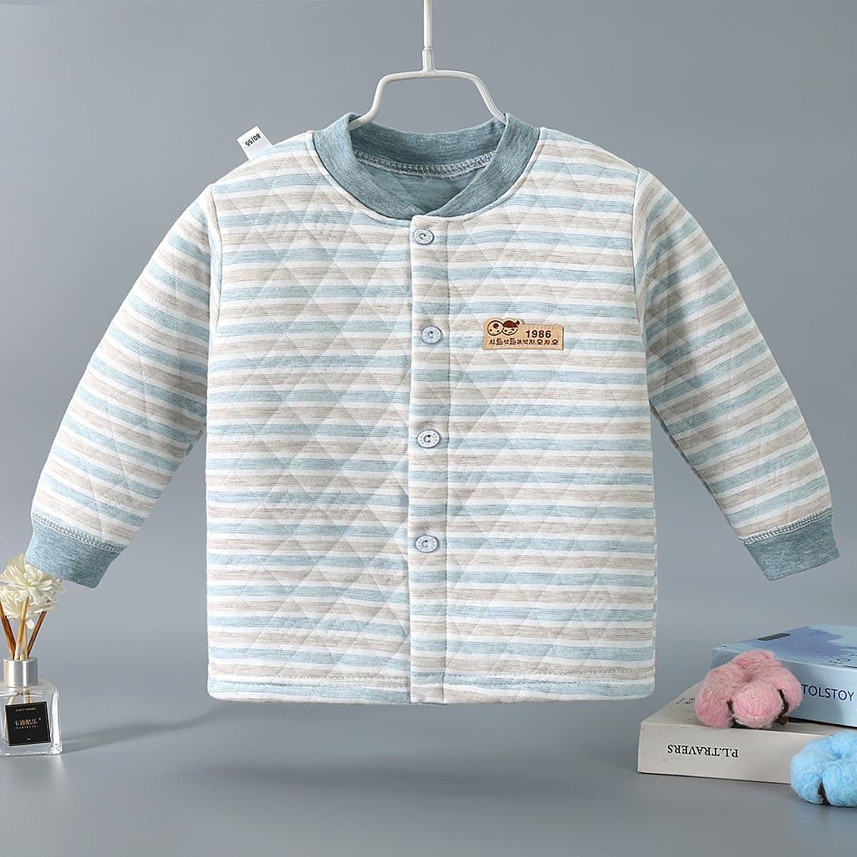 Children's three-layer warm top with banana collar, long-sleeved, open front, cotton-padded, thickened base layer.