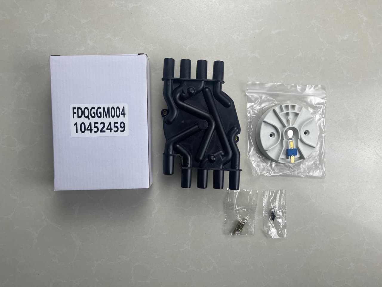 Compatible Universal Distributor Cap Rotor 5.0L 5.7L DR2031G 3D1063