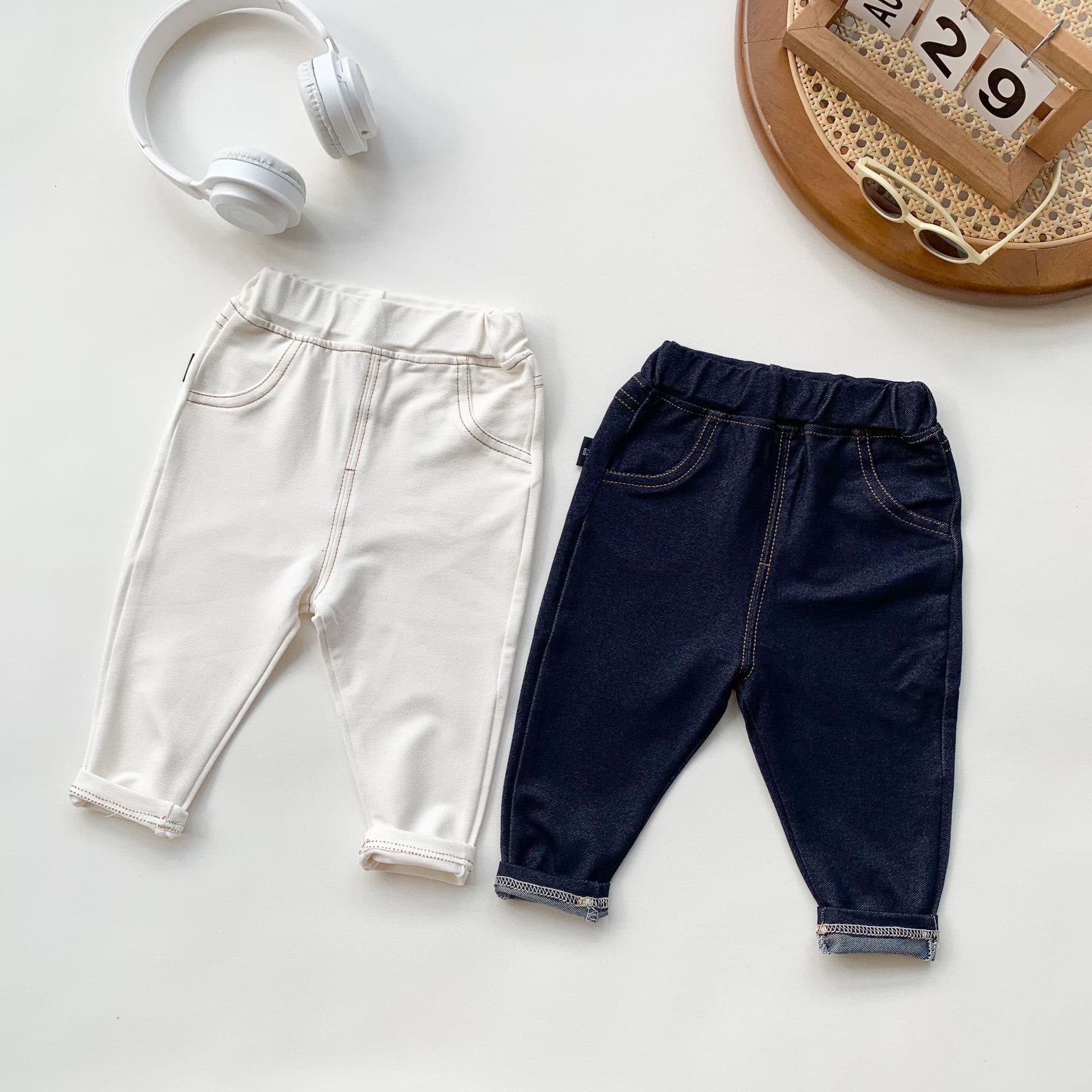 Children's Solid Color Jeans Baby Autumn Korean Style Casual Pants for Toddlers and Newborns Simple Outing Long Pants