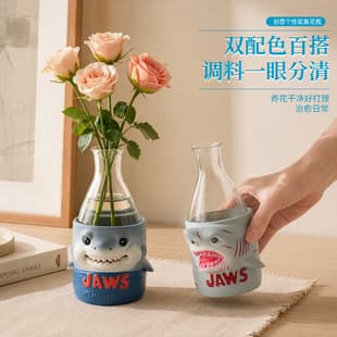Cute Little Shark Shape Glass Vase, Living Room Flower Arrangement, Artificial Flowers, High-End Decoration for Living Room and Dining Room