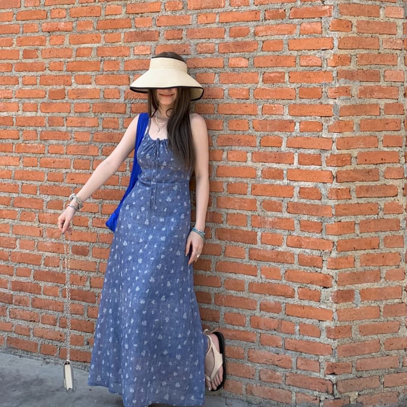 Elegant French-Style Floral Print Spaghetti Strap Dress for Slightly Plump Figures, Summer Slim-Fit Faux Denim Print Long Dress for Women