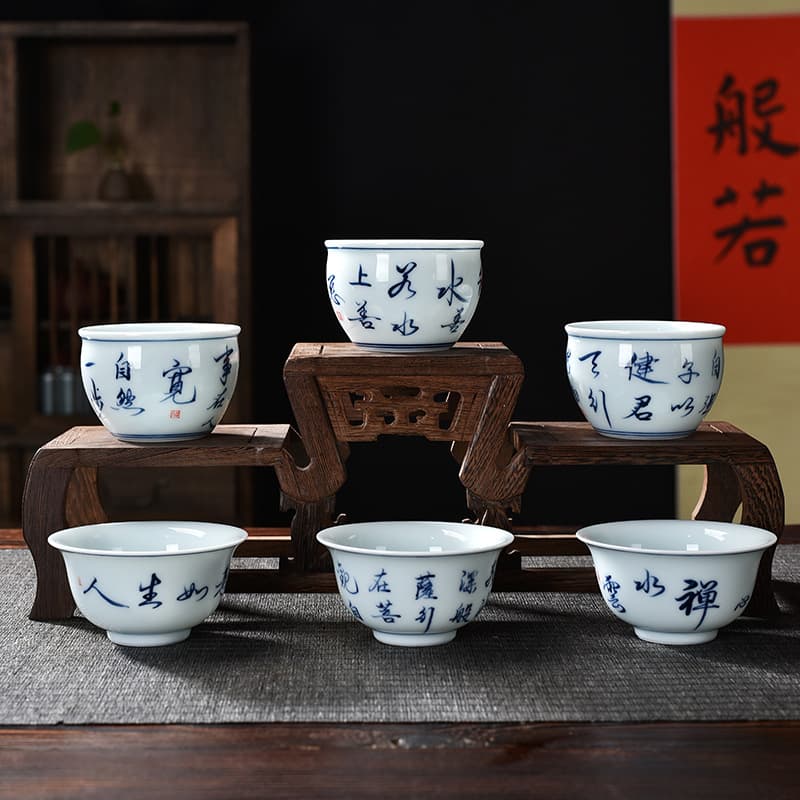 Ceramic tea cup retro hand-pressed tea cup blue and white porcelain tea bowl owner single cup large Kung Fu tea cup hand-painted home