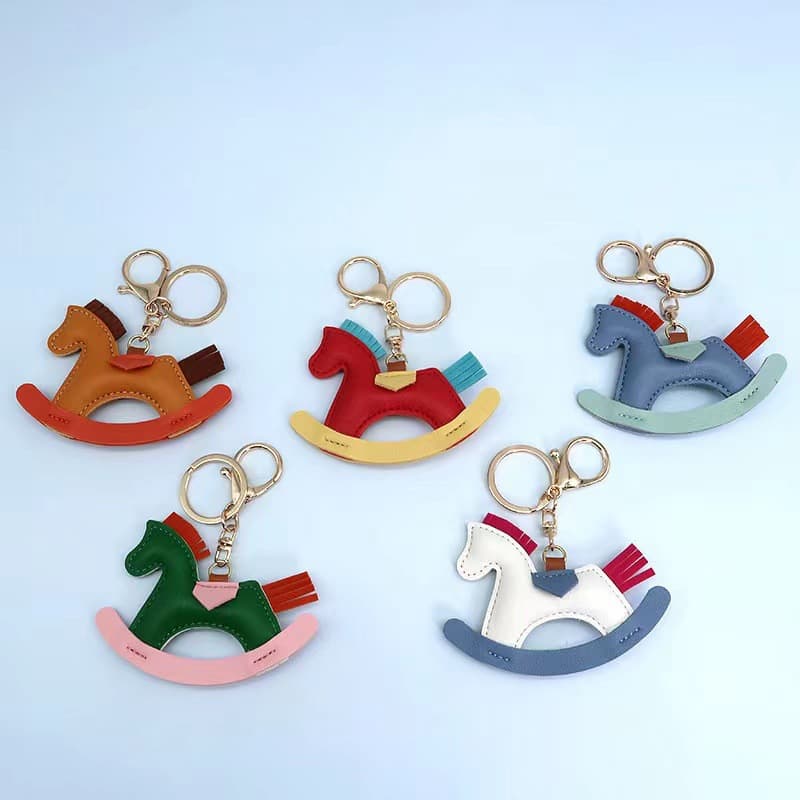 Handmade Leather Horse Keychain Cartoon Hanging Decoration Green Horse Bag Charm Key Holder Wholesale Price for Promotional Gifts