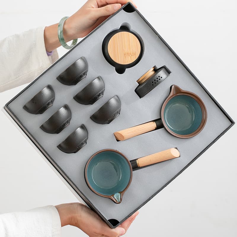 Japanese Tea Set Gift Box, Simple Ceramic Portable Small Set for Living Room, Black Pottery Kung Fu Tea Set with Dry Brewing Tea Tray
