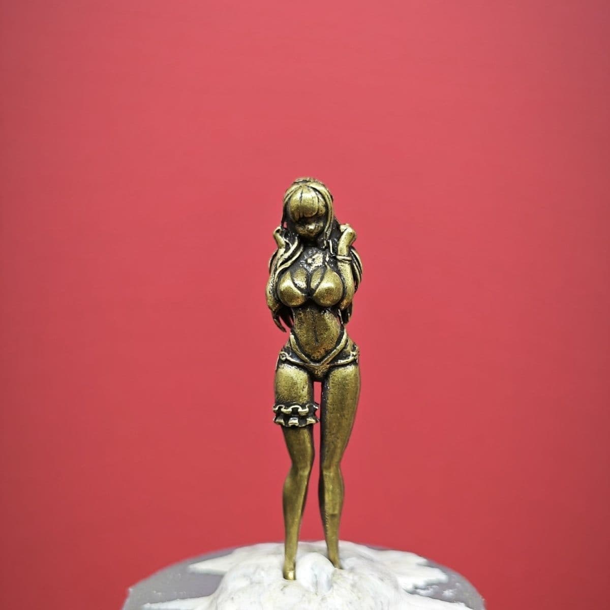 Brass Model of Kitagawa Umi from "Dollhouse in Love" - Sexy Girl Car Model 1/43 Scale Statue