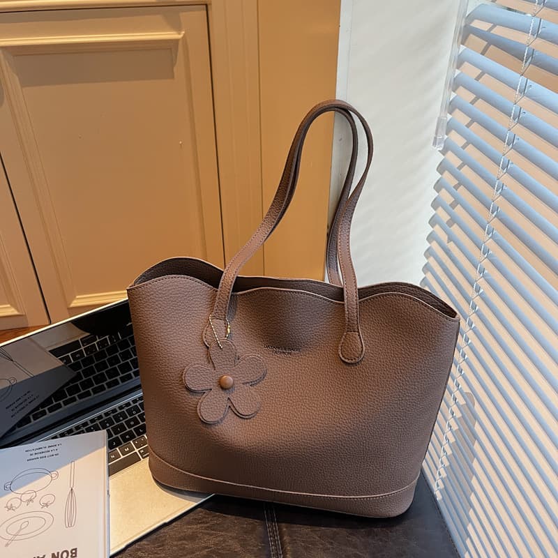 Large Capacity Red Bag Women's Versatile 2025 New Style Simple Casual Shoulder Handbag Work Commute Tote Bag