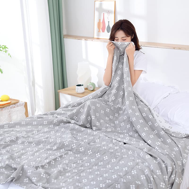 Pure cotton three-layer gauze towel blanket, single/double summer all-cotton air-conditioning cover, nap blanket, thin quilt