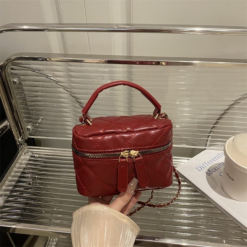 Crossbody Women's Diamond Quilted Chain Handle Bag, New Style Women's Bucket Bag, Fashionable Shoulder and Crossbody Bag