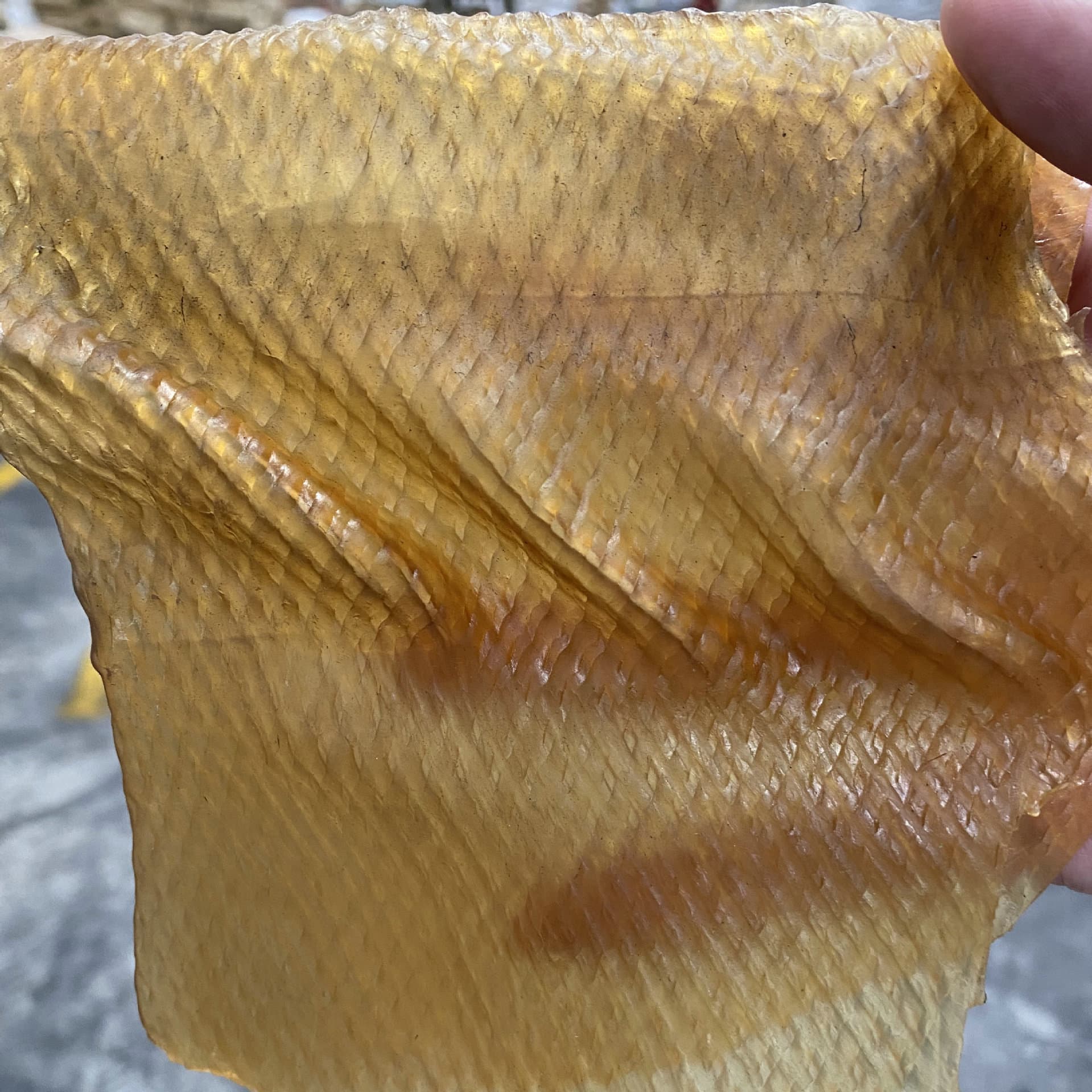 Thai smoked sheet adhesive (RSS3#) available for immediate sale. Low moisture content and high tensile strength.