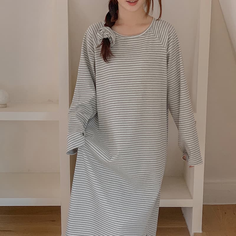 【Clearance Sale】Korean-Style Versatile Striped Long-Sleeve Dress Nightgown for Women, Comfortable and Skin-Friendly, Soft Round-Neck Home Wear