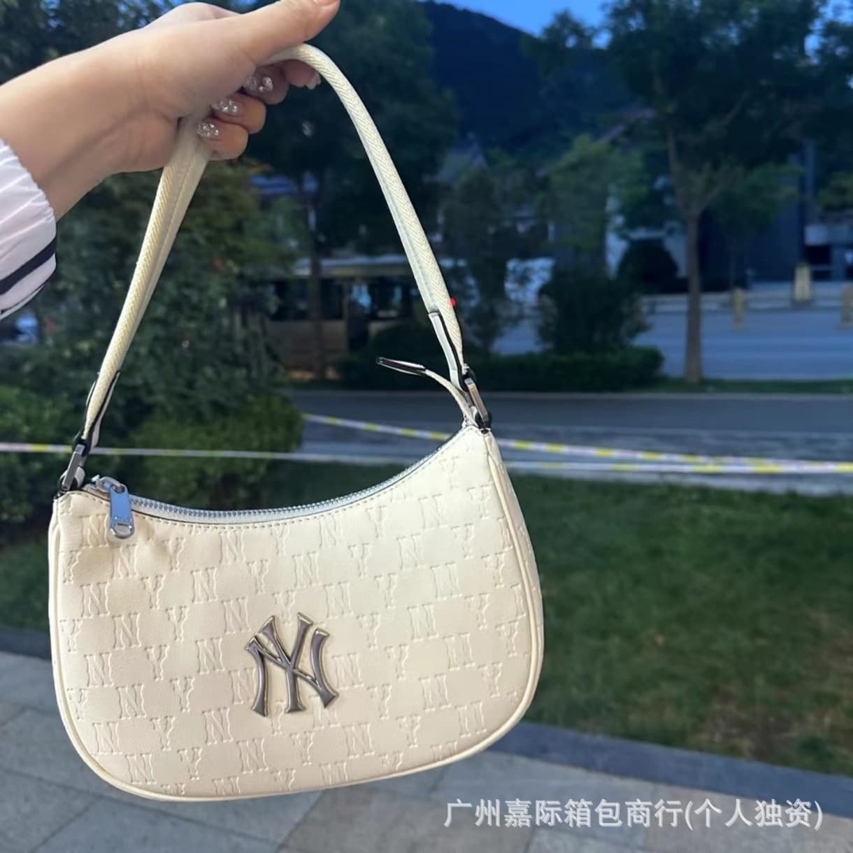 Korean MLB embossed underarm bag, new PU leather steel-stamped textured handbag shoulder bag mahjong bag casual versatile