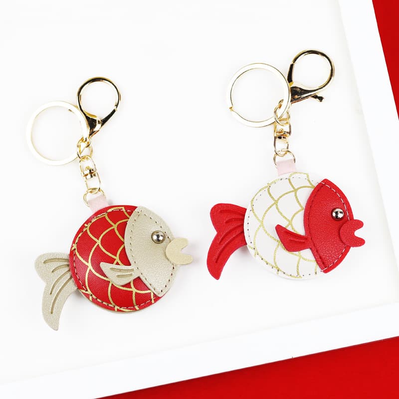 New PU Leather Car Keychain, Creative Gift with Cute Fish Charm, "Abundance Year After Year" Personalized Present