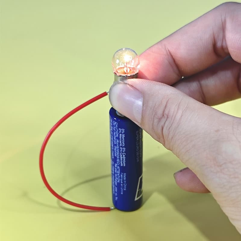 Bulb Lighting Experiment Materials for Lighting a Small Bulb, Science Circuit Experiment Guide Wires for Grade 4 Elementary School