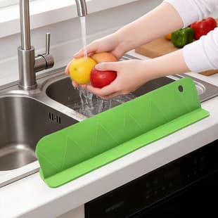 Integrated Sink Splash Guard Suction Cup Silicone Water Stop Strip Anti-Splash Dishwashing Sink Hand Washing Station Raised Water Barrier
